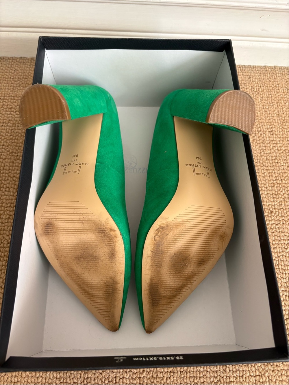 EUC Marc Fisher Abilene Emerald Green Suede Pointed-Toe Pumps, Size 9 - Picture 3 of 3